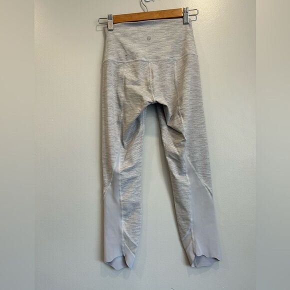 Lululemon Wunder Under Scalloped Crop - Picture 9 of 15